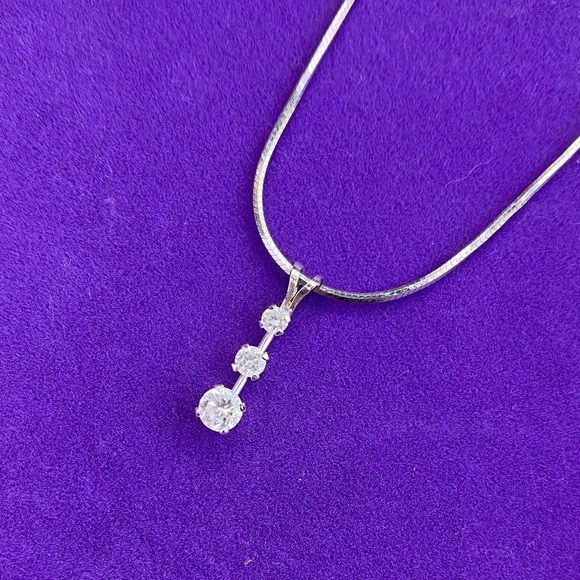 💛 Classic Sterling Silver CZ Journey Pendant Necklace - Picture 2 of 5